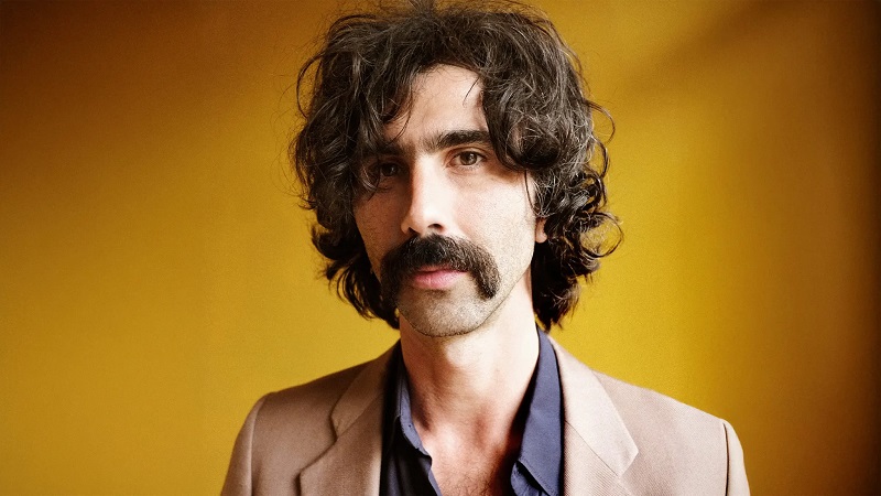 Andrea-Laszlo-De-Simone-1-c-Richard-Dumas--scaled