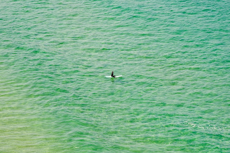 sieste floating summer